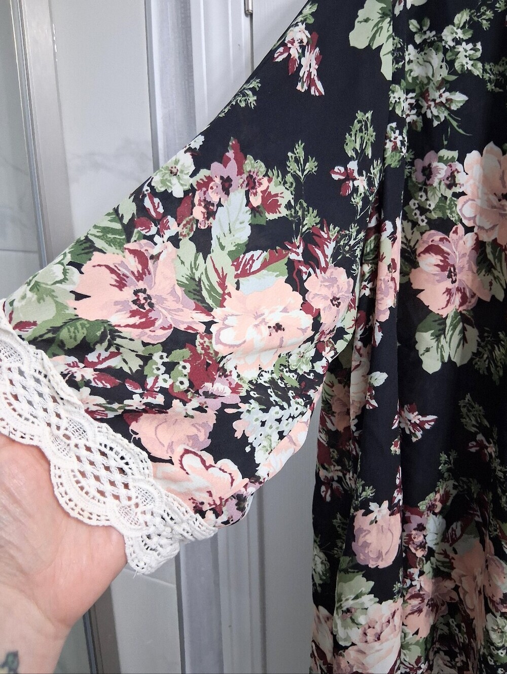 Liberty Love Kimono Cover Up Lace Crochet Hem Pink Floral 2x - Picture 4 of 11